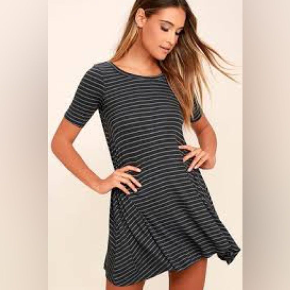 Lulu’s Billabong Lost Heart Charcoal Grey Striped Dress